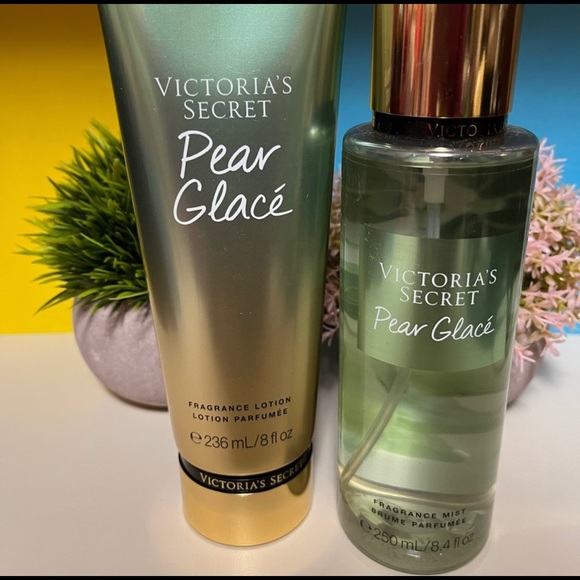 NEW GIFT SET: Victoria’s Secret Pear Glacé Body Lotion & Pear Glacé Body Mist! - Picture 1 of 2